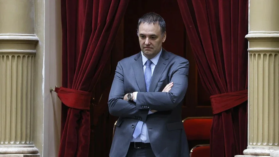 adorni