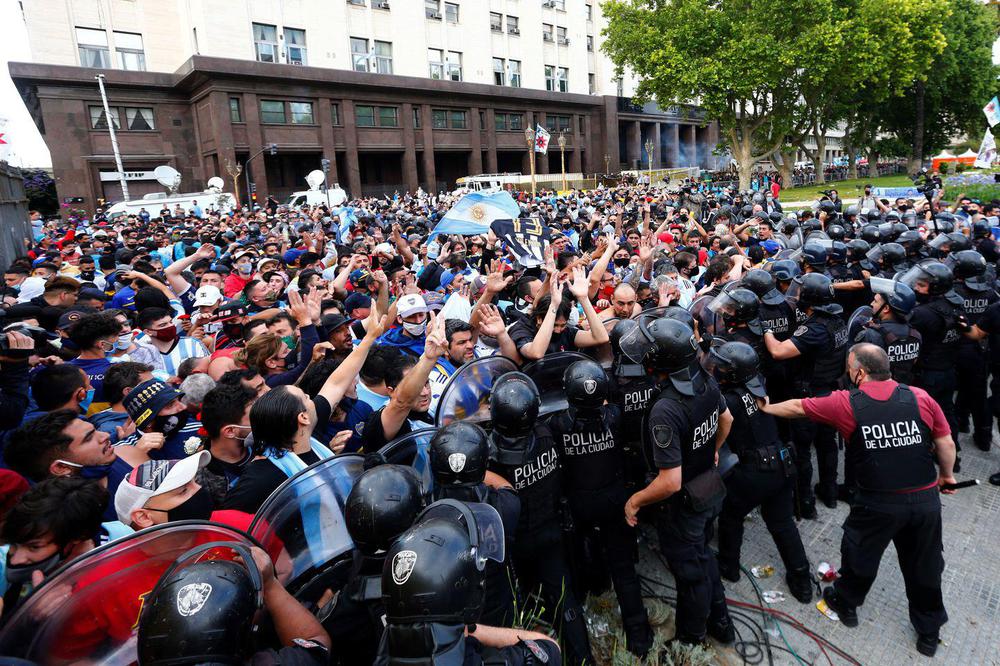 Policía