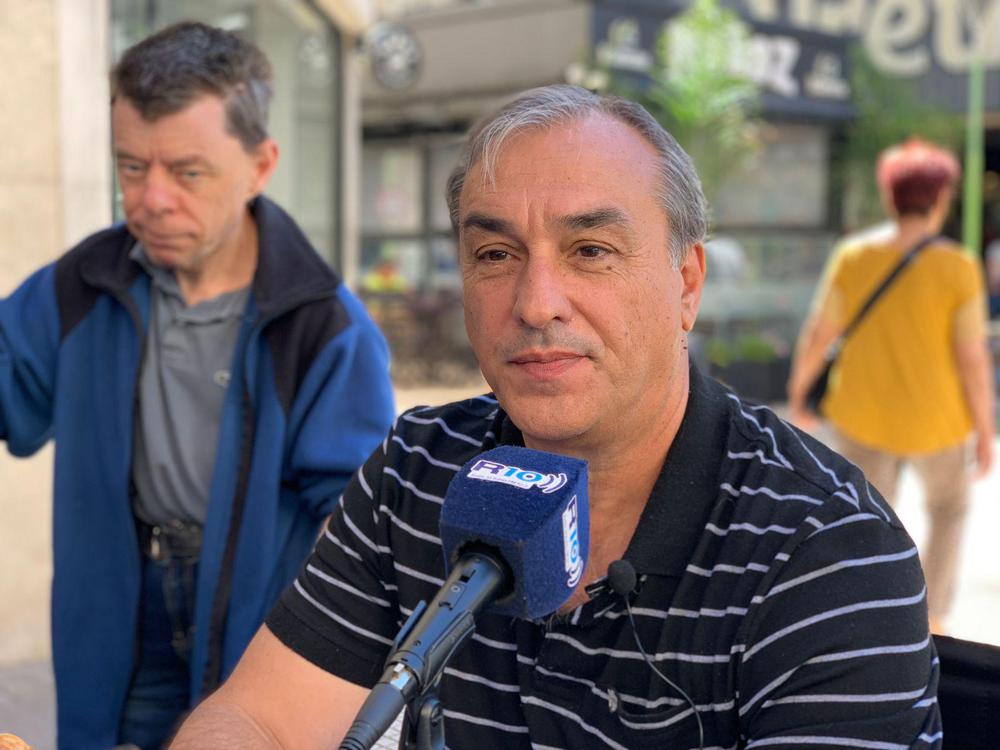 0f973c98-4433-4933-8a4b-99e9fc988309