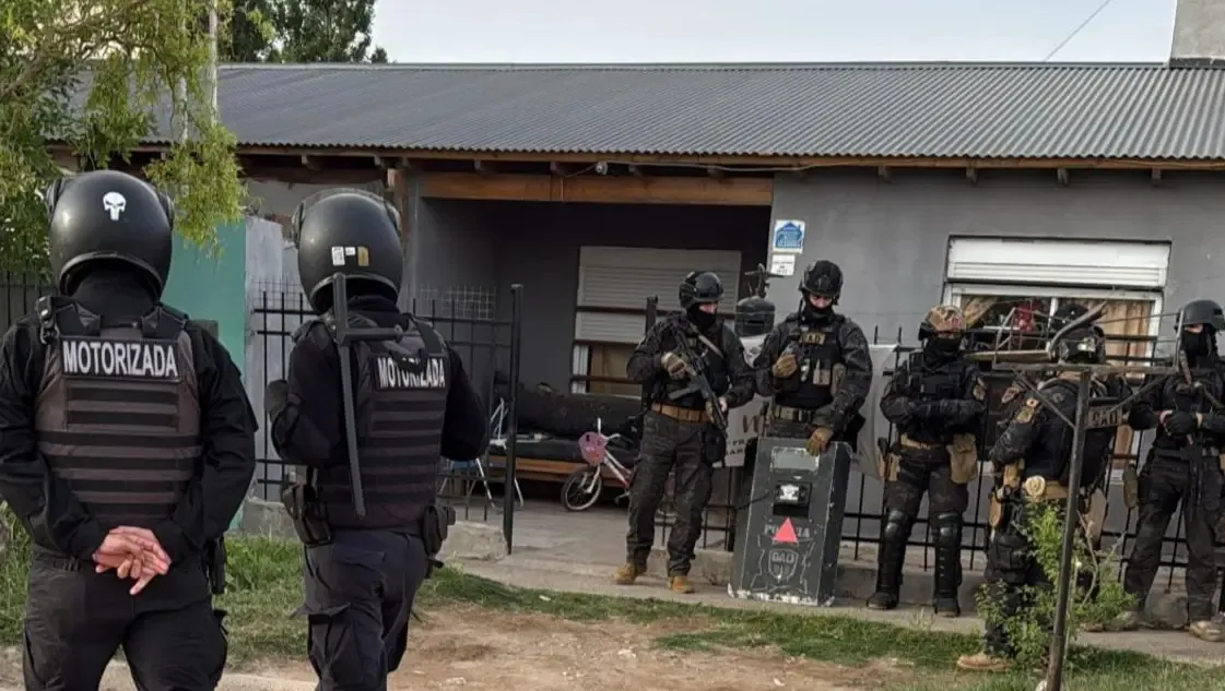 WhatsApp Image 2025-11-18 at 09.49.38