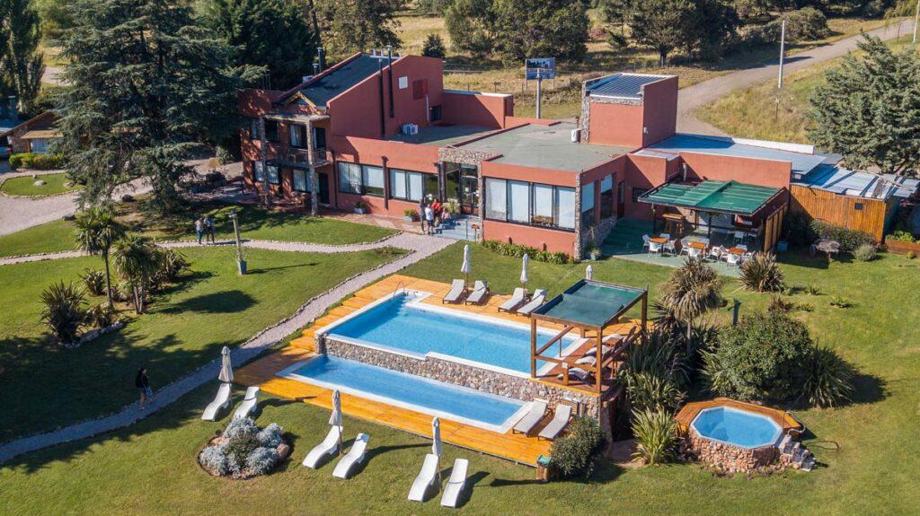 cabanas-balcon-del-golf-sierra-de-la-ventana-2022-11-1024x575