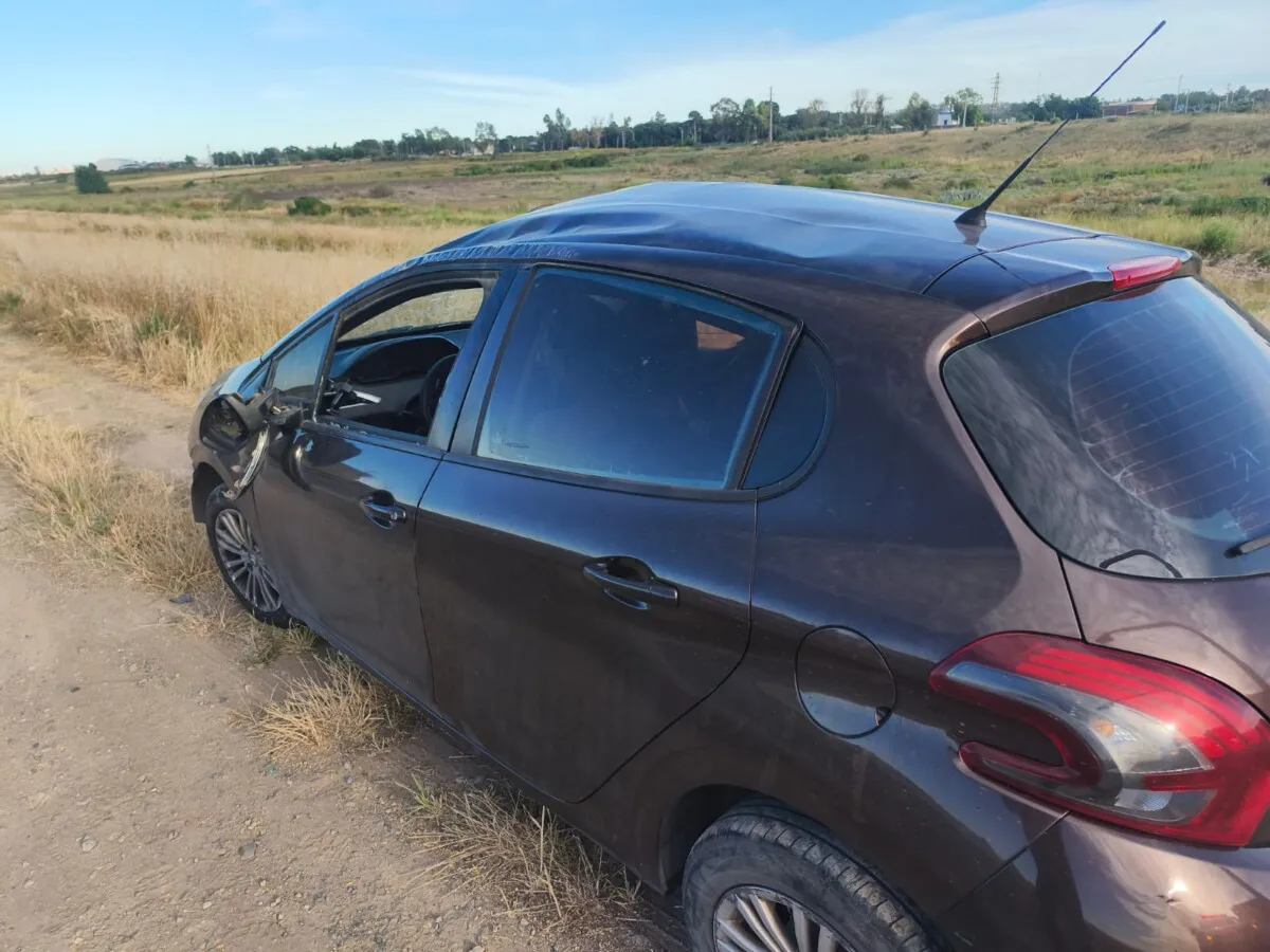 WhatsApp Image 2025-12-04 at 10.00.39