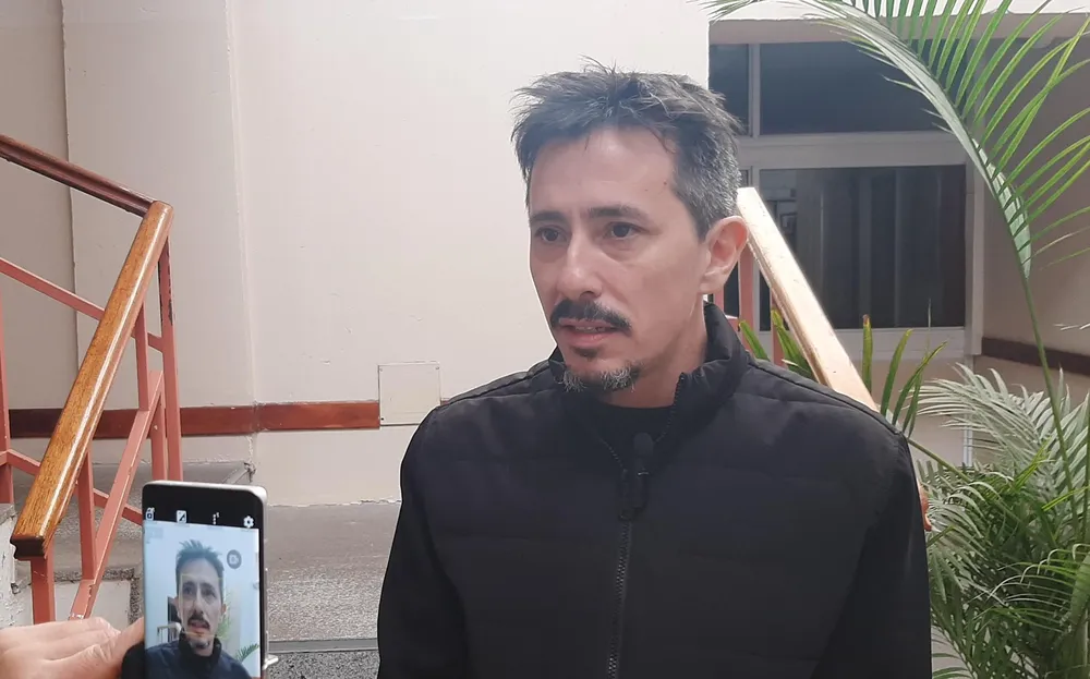 Carlos Mena - Gandor Mercado Municipal