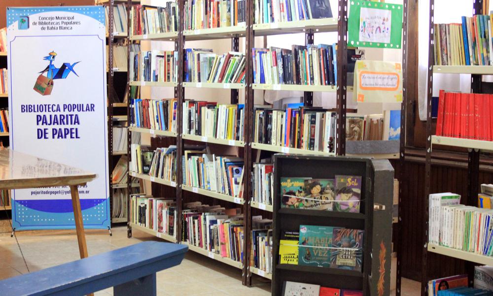 biblioteca popular pajarita de papel